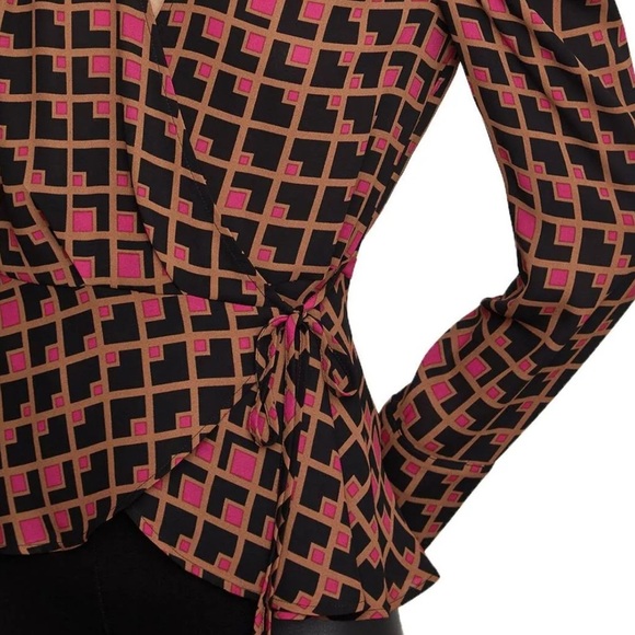 BCBGMaxAzria Surplice Blouse Long Sleeve Wrap Blouse Size XS NWOT - Picture 4 of 9